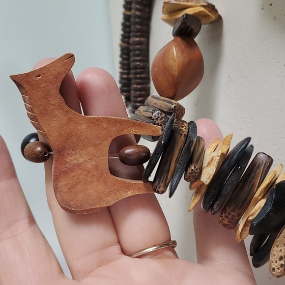 Vintage Wooden Hand Crafted Safari Necklace - Picture 7 of 8